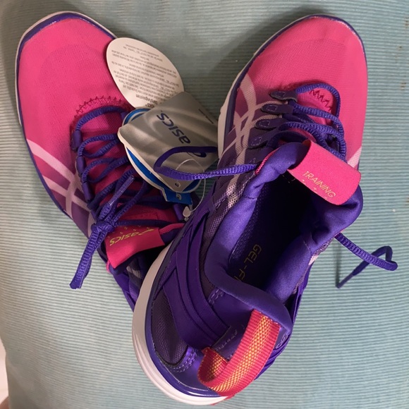 ASICS. Pink + Purple Women’s training shoes. NWT - Picture 4 of 6